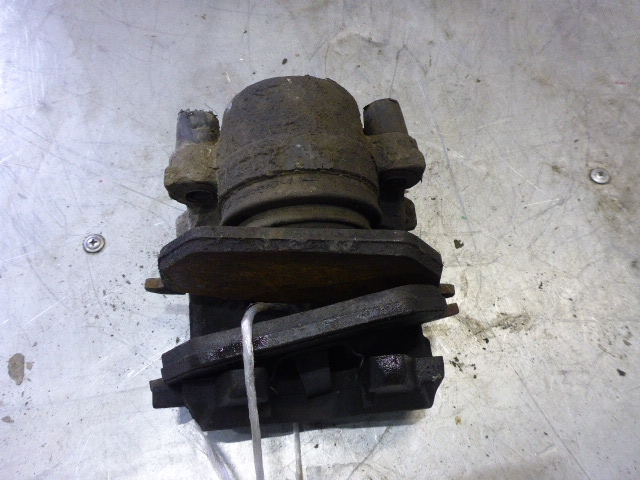 Суппорт передний правый