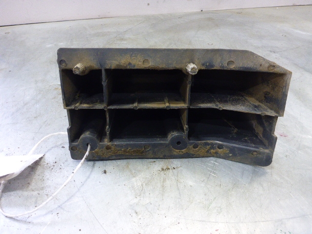 Кронштейн заднего бампера правый