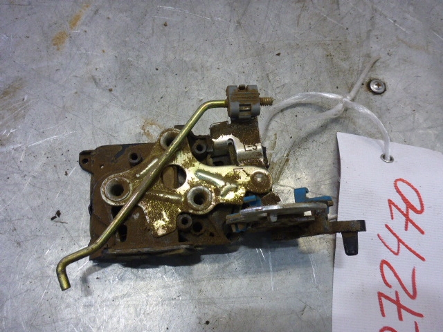 Замок двери задней левой