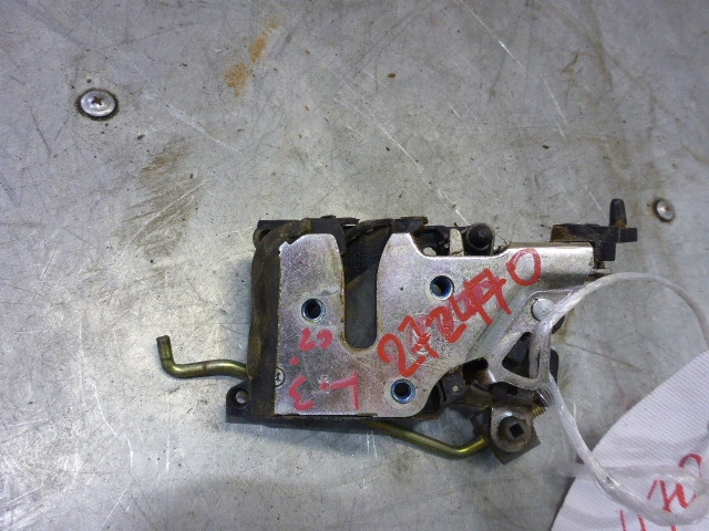 Замок двери задней левой