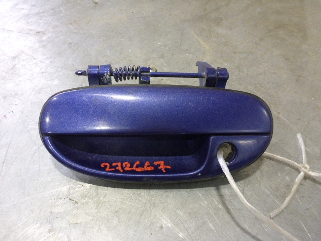 Ручка двери передней наружная левая