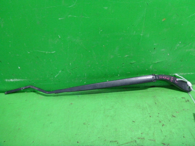 Поводок стеклоочистителя передний левый