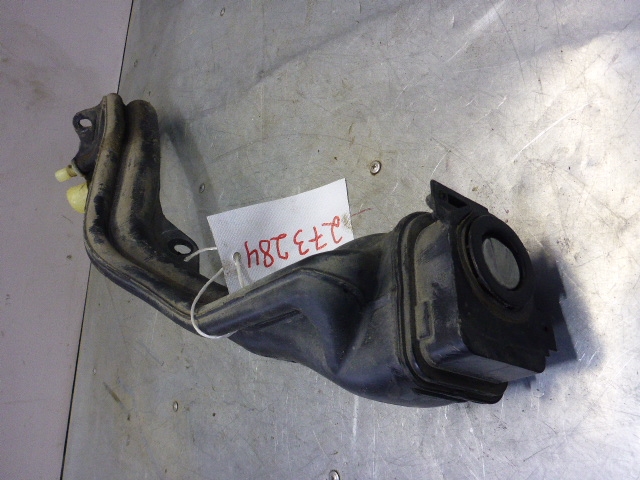 Горловина топливного бака