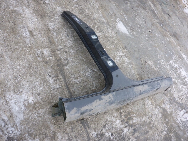 Порог со стойкой правый