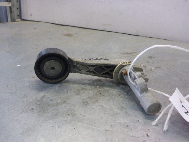 Ролик-натяжитель