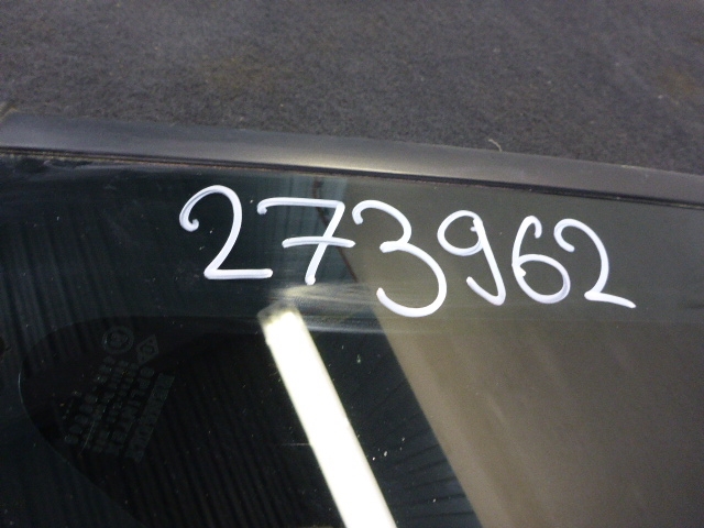 Стекло кузовное глухое левое