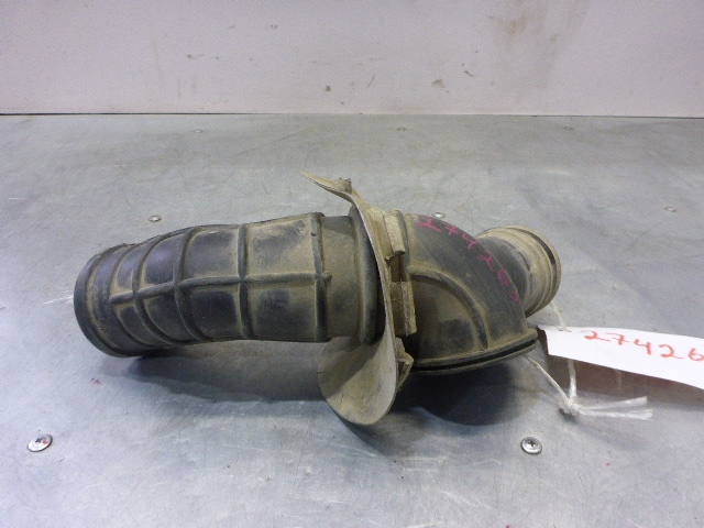 Патрубок воздушного фильтра