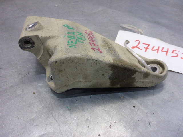 Кронштейн генератора