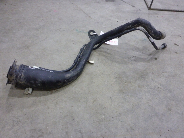 Горловина топливного бака