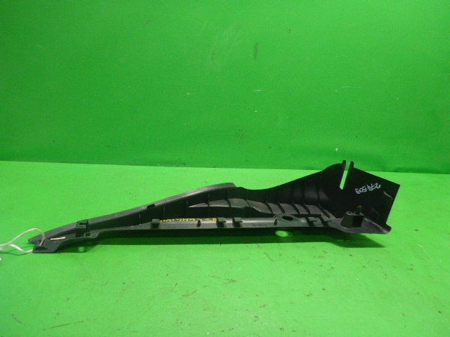 Держатель задней полки