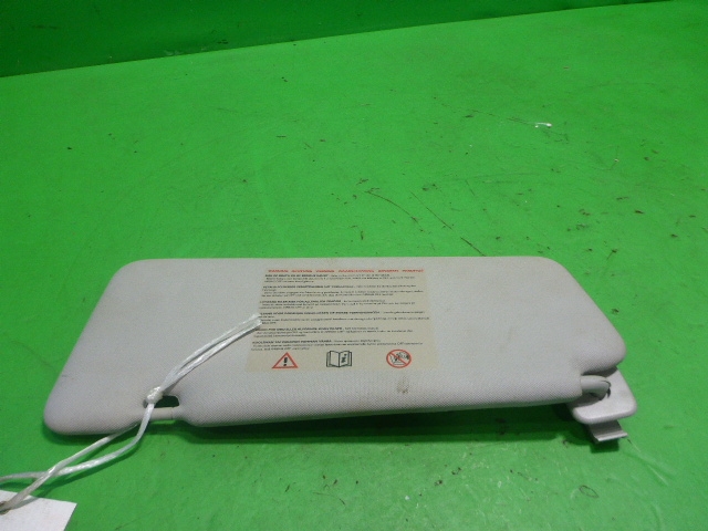 Козырек солнцезащитный