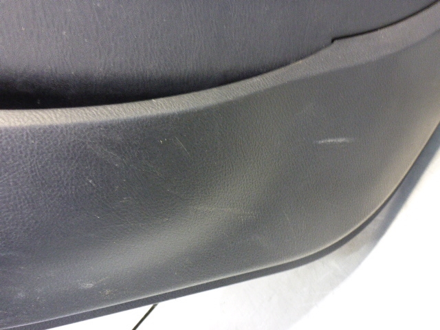 Обшивка двери задней правой