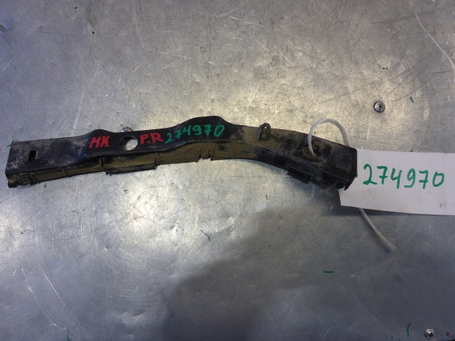 Кронштейн переднего бампера правый