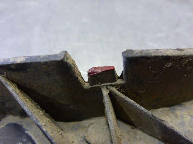 Кронштейн переднего бампера правый