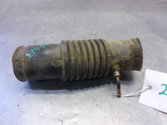 Патрубок воздушного фильтра