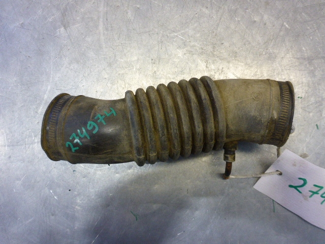 Патрубок воздушного фильтра