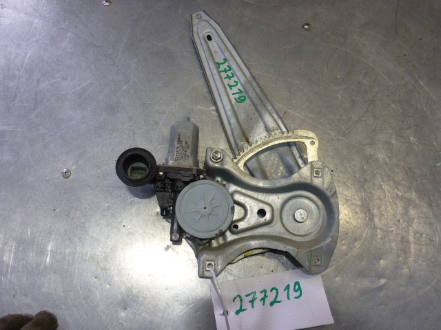 Стеклоподъемник электр. задний левый