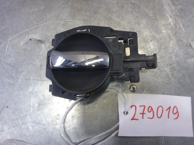 Ручка двери задней внутренняя правая