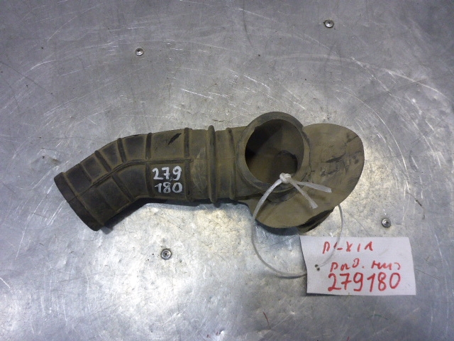 Патрубок воздушного фильтра