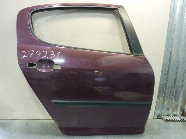 Дверь задняя правая
