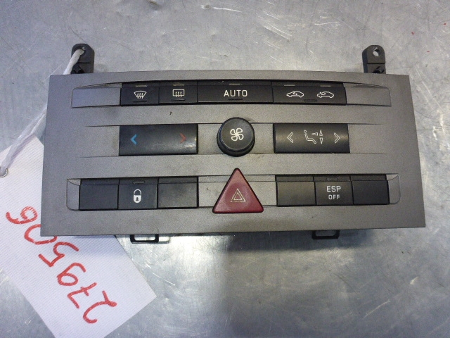 Блок управления климатической установкой