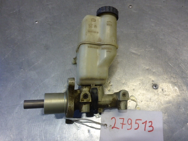 Цилиндр тормозной главный