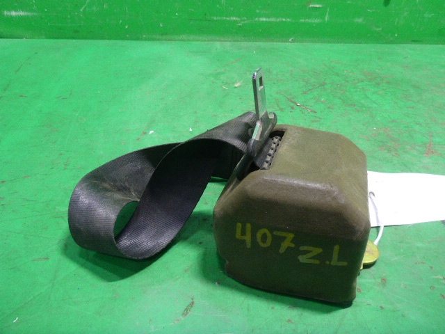 Ремень безопасности