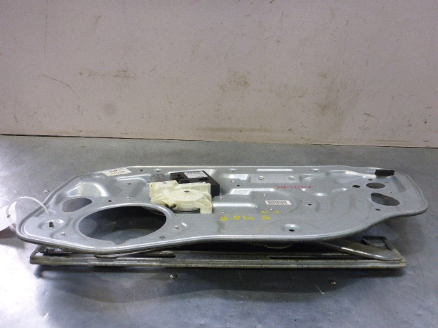 Стеклоподъемник электр. передний правый