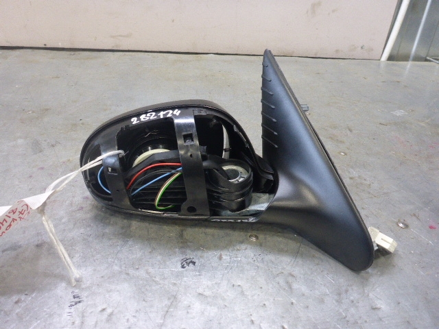 Зеркало правое электрическое