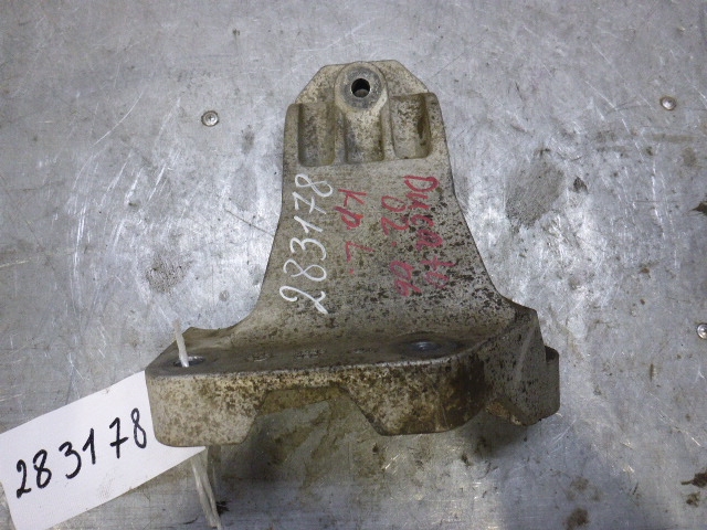 Кронштейн КПП левый