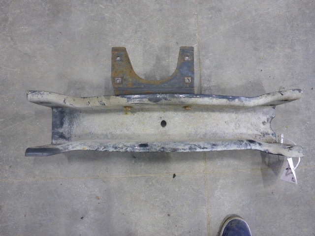 Траверса рамы поперечная