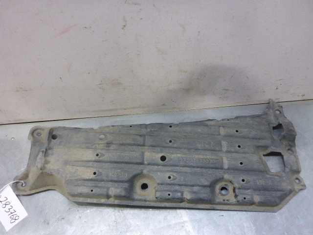 Защита антигравийная правая