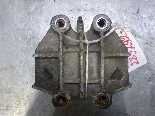 Опора двигателя передняя