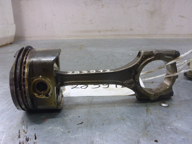 Поршень с шатуном