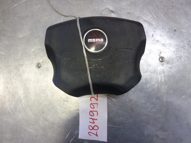 Подушка безопасности в рулевое колесо