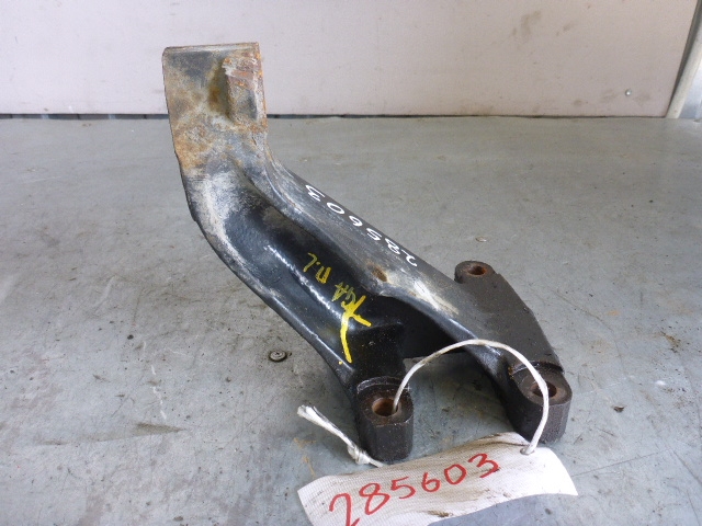 Кронштейн двигателя левый