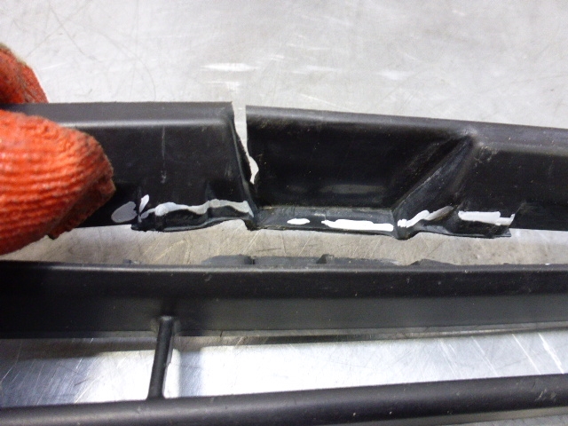 Решетка в бампер левая