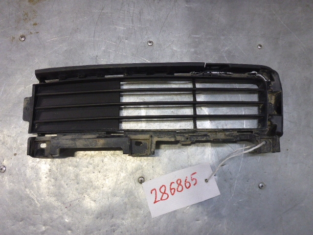 Решетка в бампер левая