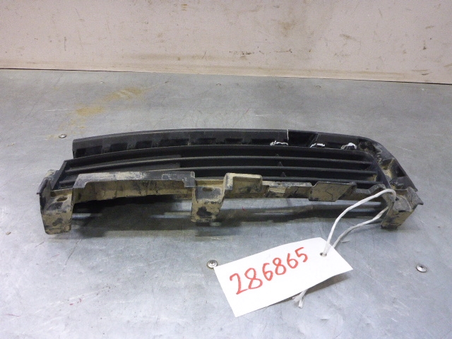 Решетка в бампер левая