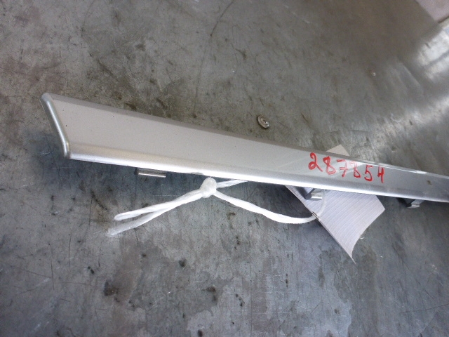 Накладка двери задней правой