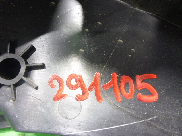 Держатель задней полки