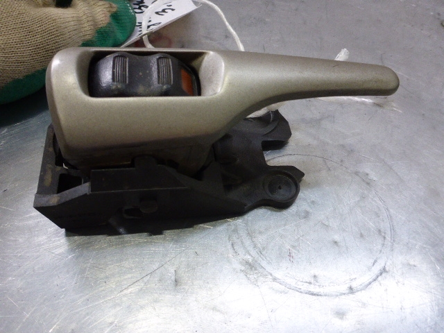 Ручка двери задней внутренняя правая