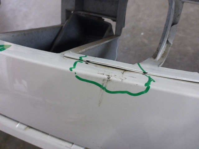 Бампер задний