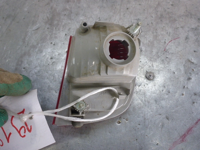 Фонарь задний в бампер левый