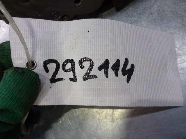 Замок двери передней правой