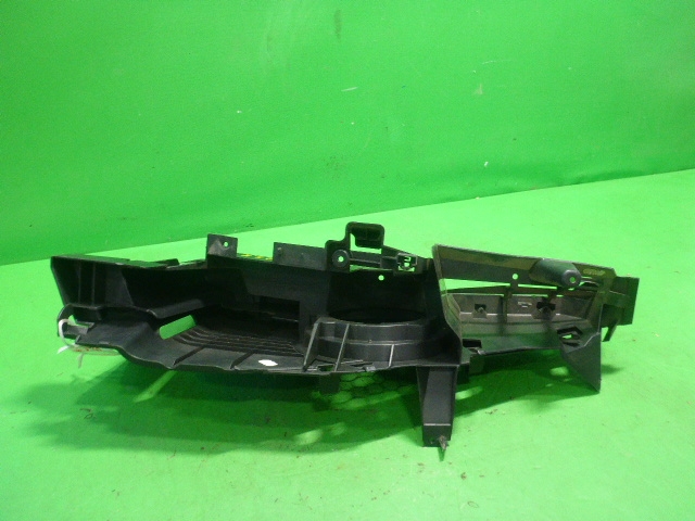 Держатель задней полки