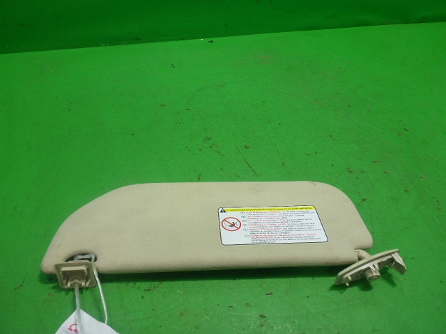 Козырек солнцезащитный