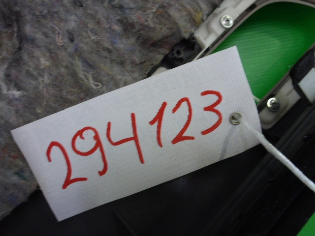 Обшивка двери задней левой