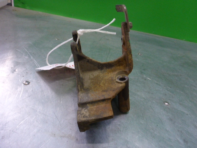 Кронштейн ГУР