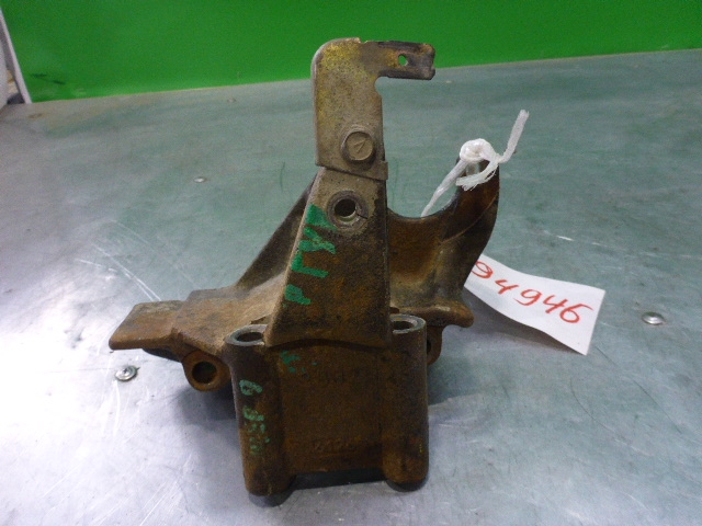 Кронштейн ГУР